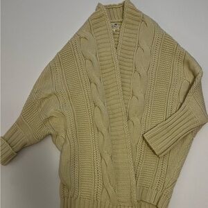 La Hearts Cable Knit Cardigan in Cream